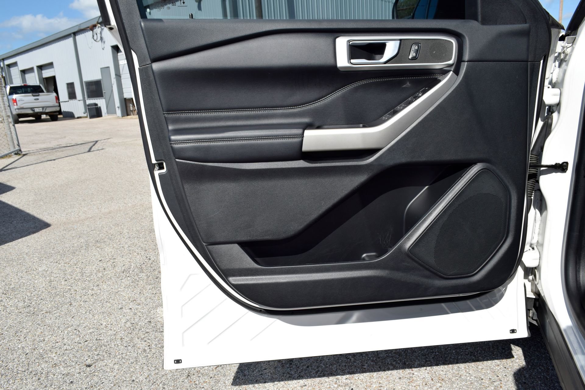 Certified 2022 Ford Explorer XLT w/ Equipment Group 202A image 19