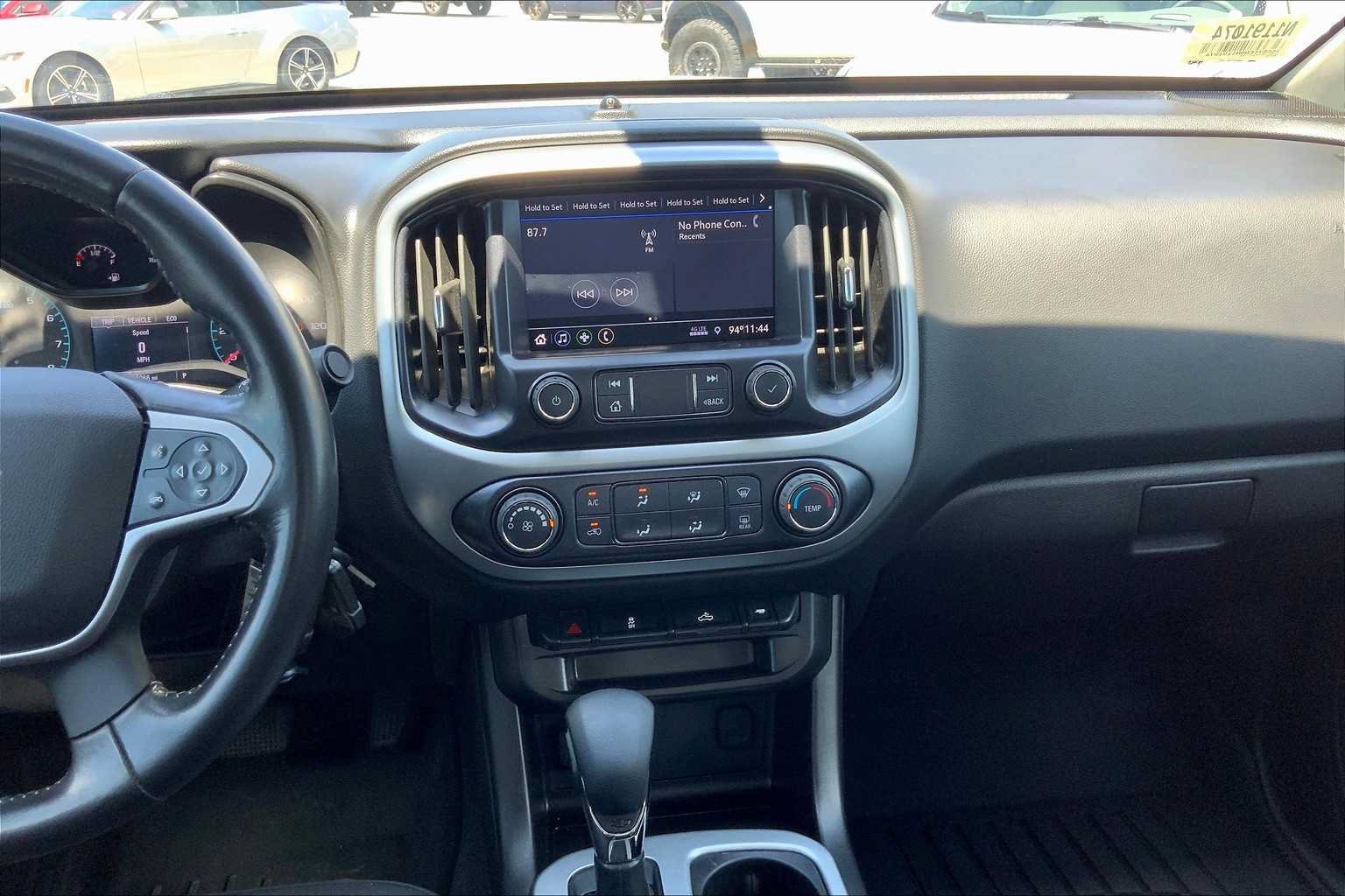 Used 2022 Chevrolet Colorado LT w/ LT Convenience Package AWD/4WD image 7