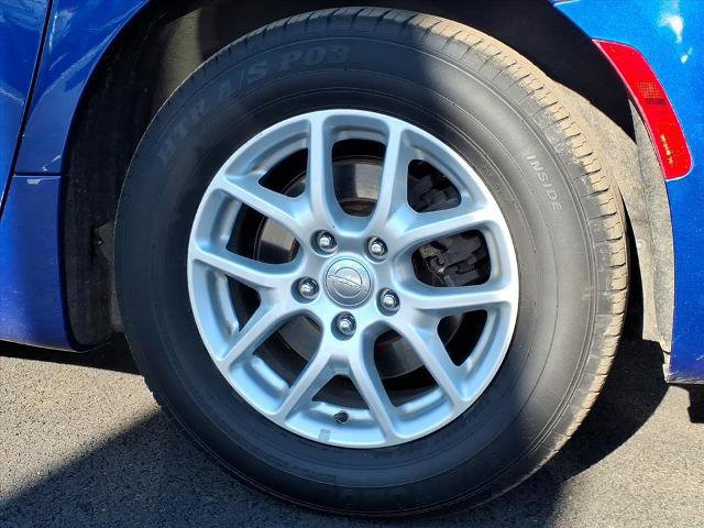 Used 2020 Chrysler Pacifica Touring-L image 22