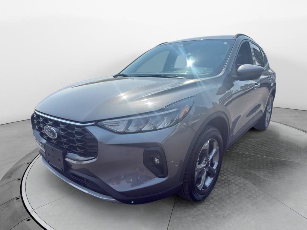 Certified 2025 Ford Escape ST-Line Select AWD/4WD image 1