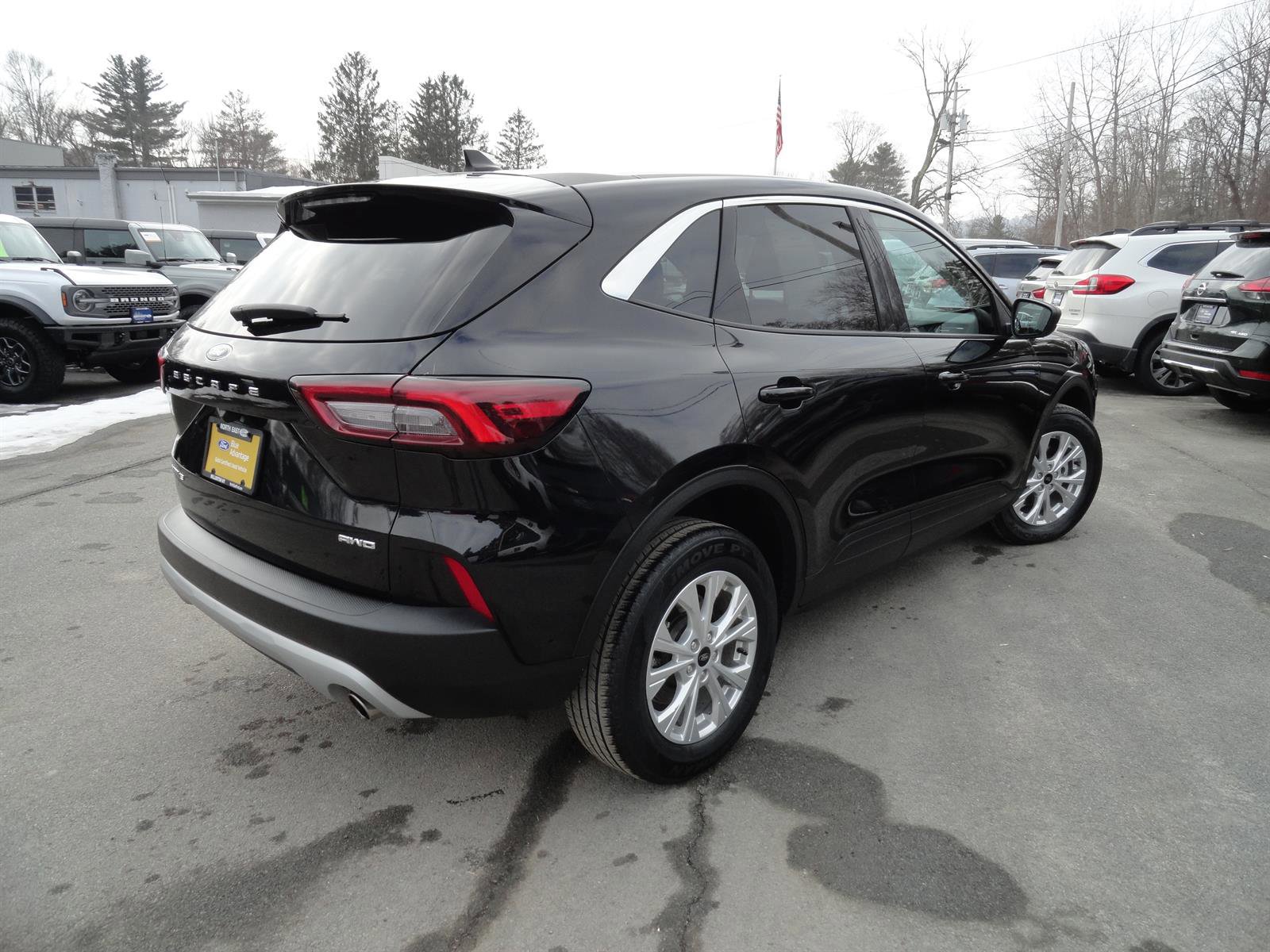 Certified 2024 Ford Escape Active AWD/4WD image 5