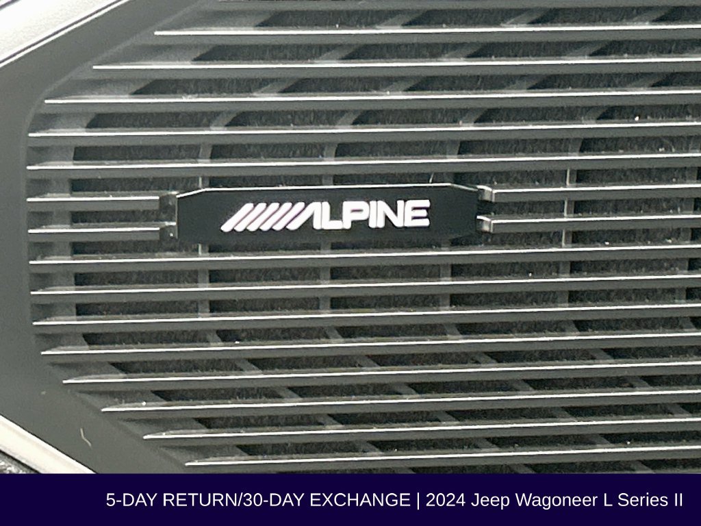 Used 2024 Jeep Wagoneer L Series II w/ Flexible Seating Group AWD/4WD image 17