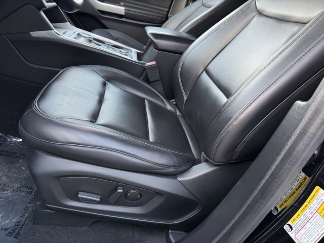 Certified 2022 Ford Explorer XLT w/ Equipment Group 202A image 13