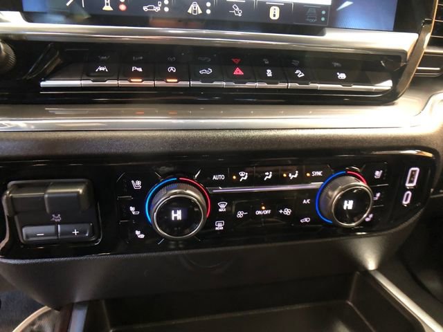 Used 2024 Chevrolet Silverado 1500 High Country w/ Technology Package image 17