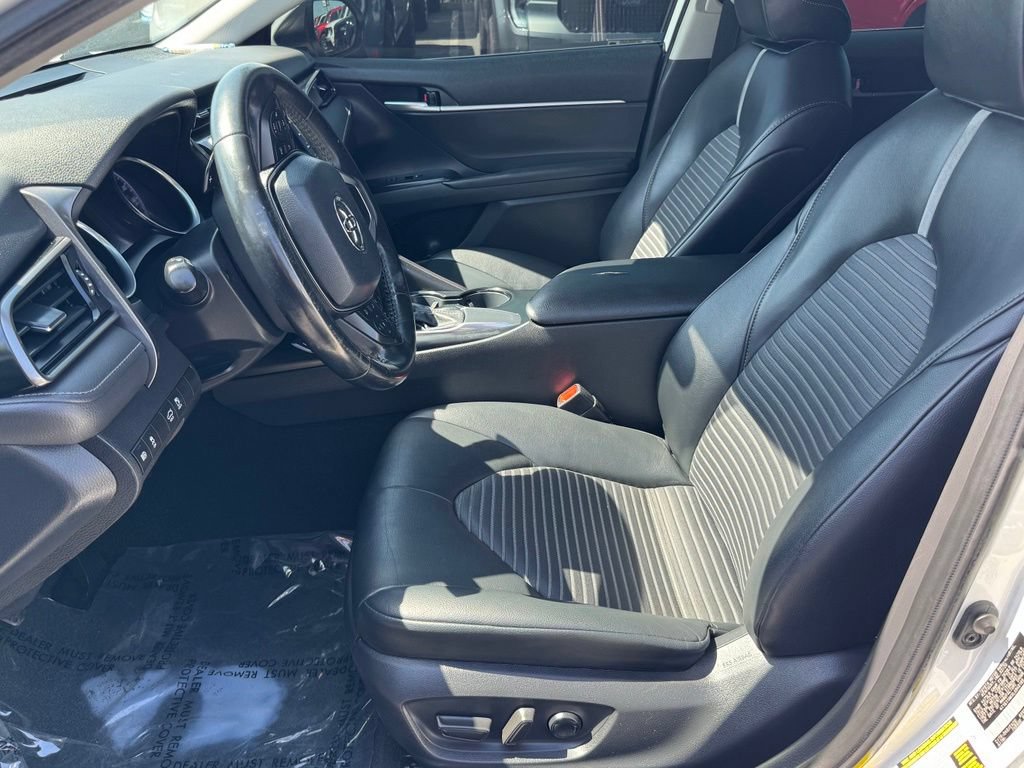 Used 2020 Toyota Camry SE FWD image 24