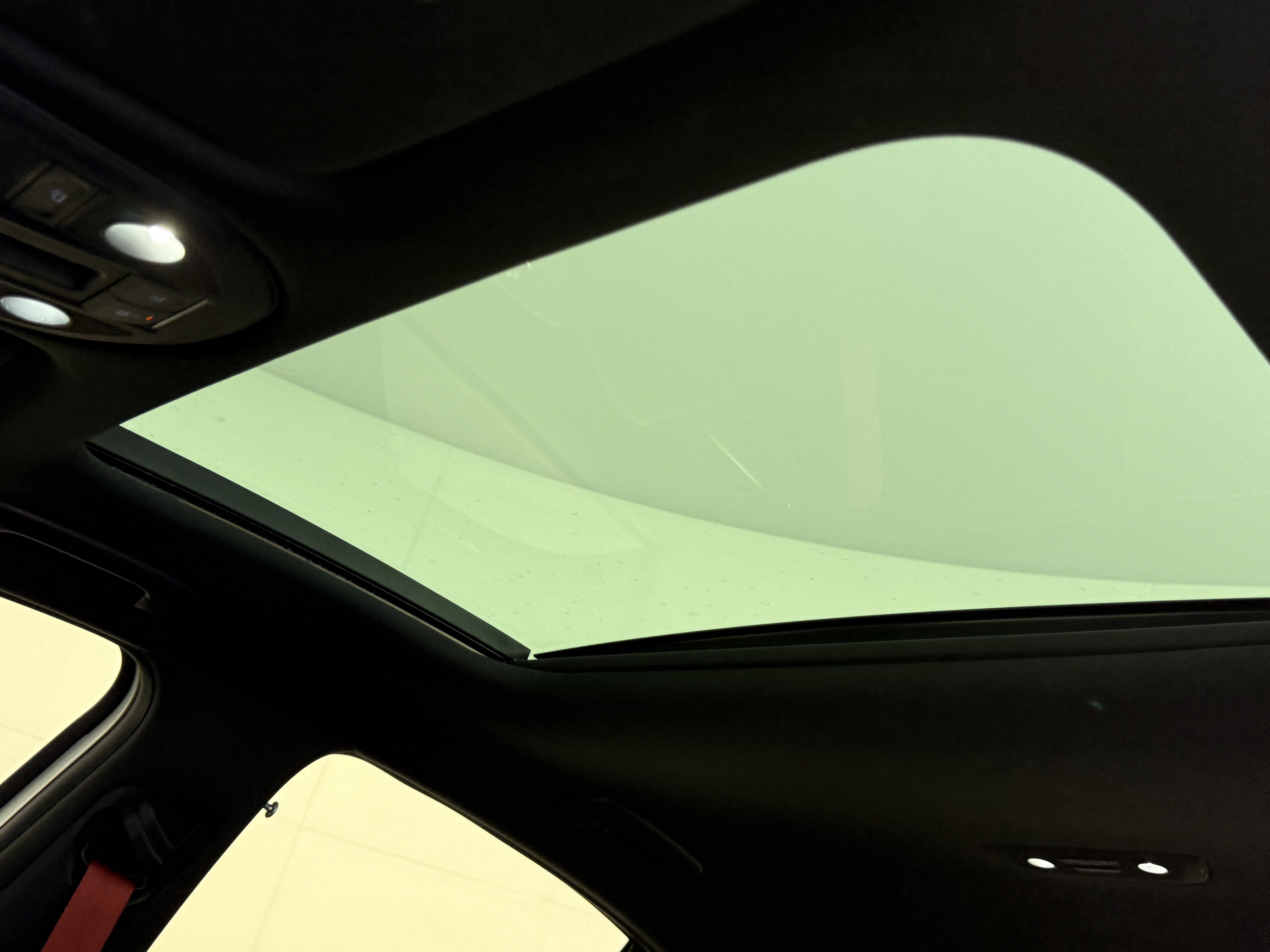 Used 2023 Genesis G70 2.0T w/ Sport Prestige Package image 18