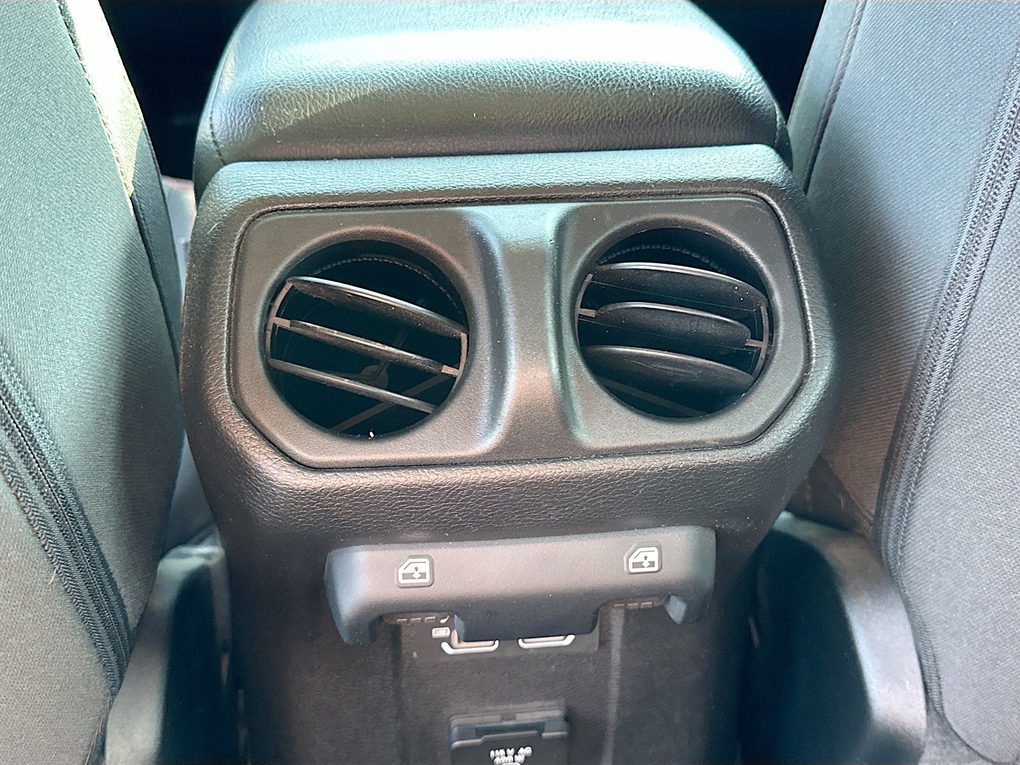 Used 2023 Jeep Gladiator Rubicon w/ LED Lighting Group AWD/4WD image 24