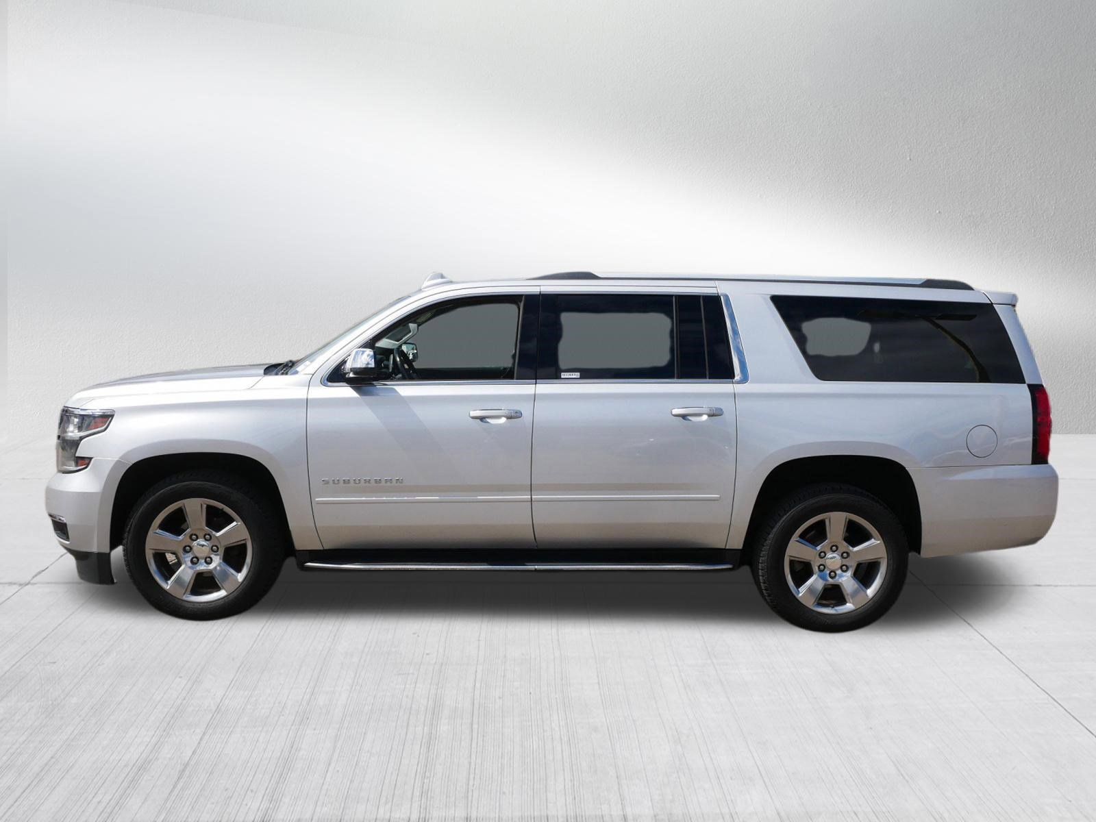 Used 2020 Chevrolet Suburban Premier AWD/4WD image 4