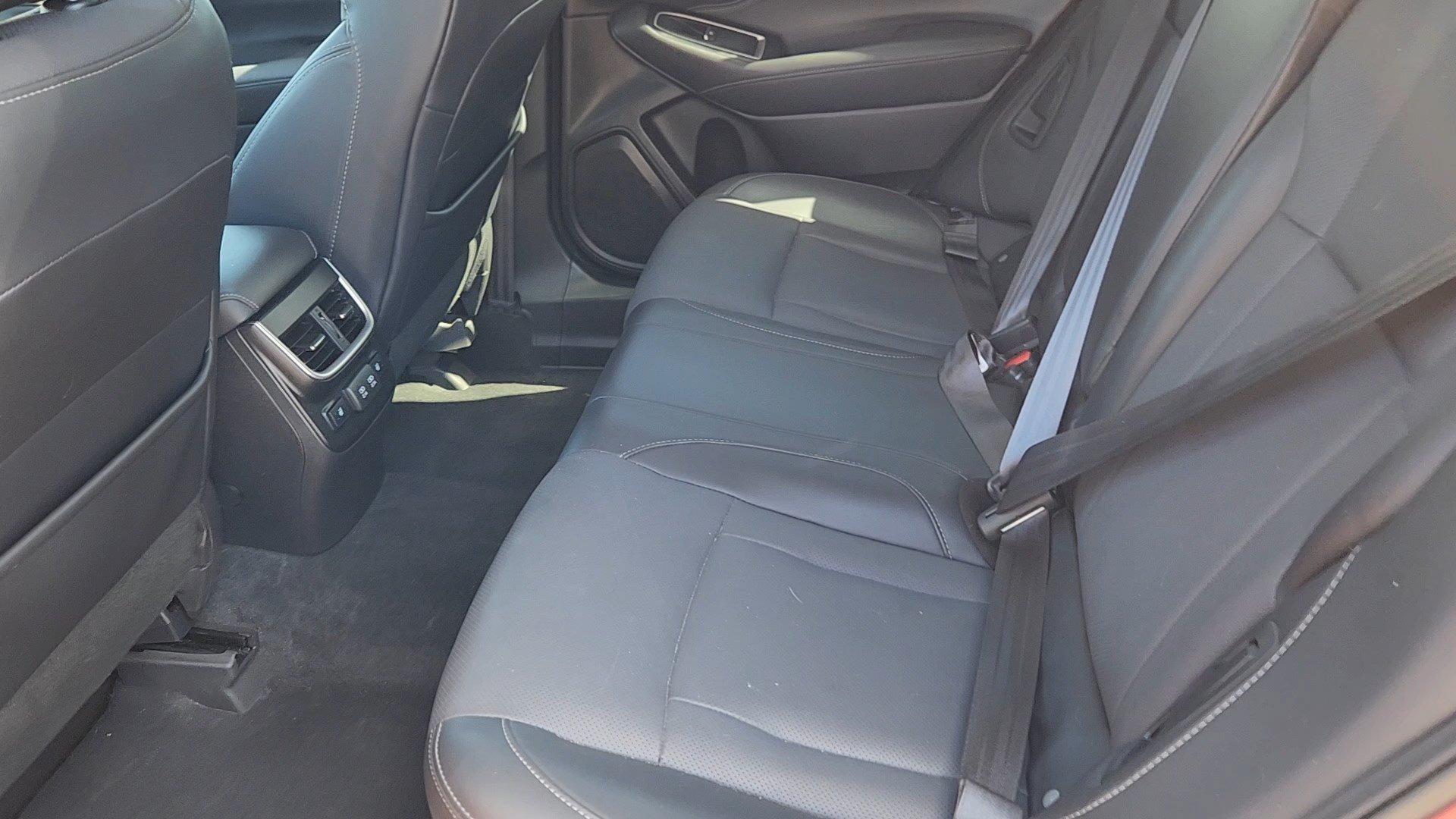Used 2022 Subaru Outback Limited XT AWD/4WD image 30
