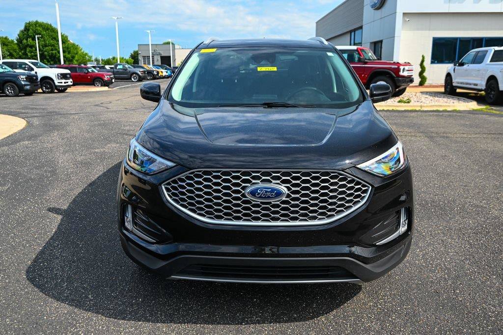 Certified 2024 Ford Edge SEL w/ Convenience Package AWD/4WD image 11