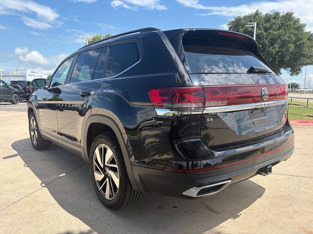Used 2024 Volkswagen Atlas SE AWD/4WD image 3