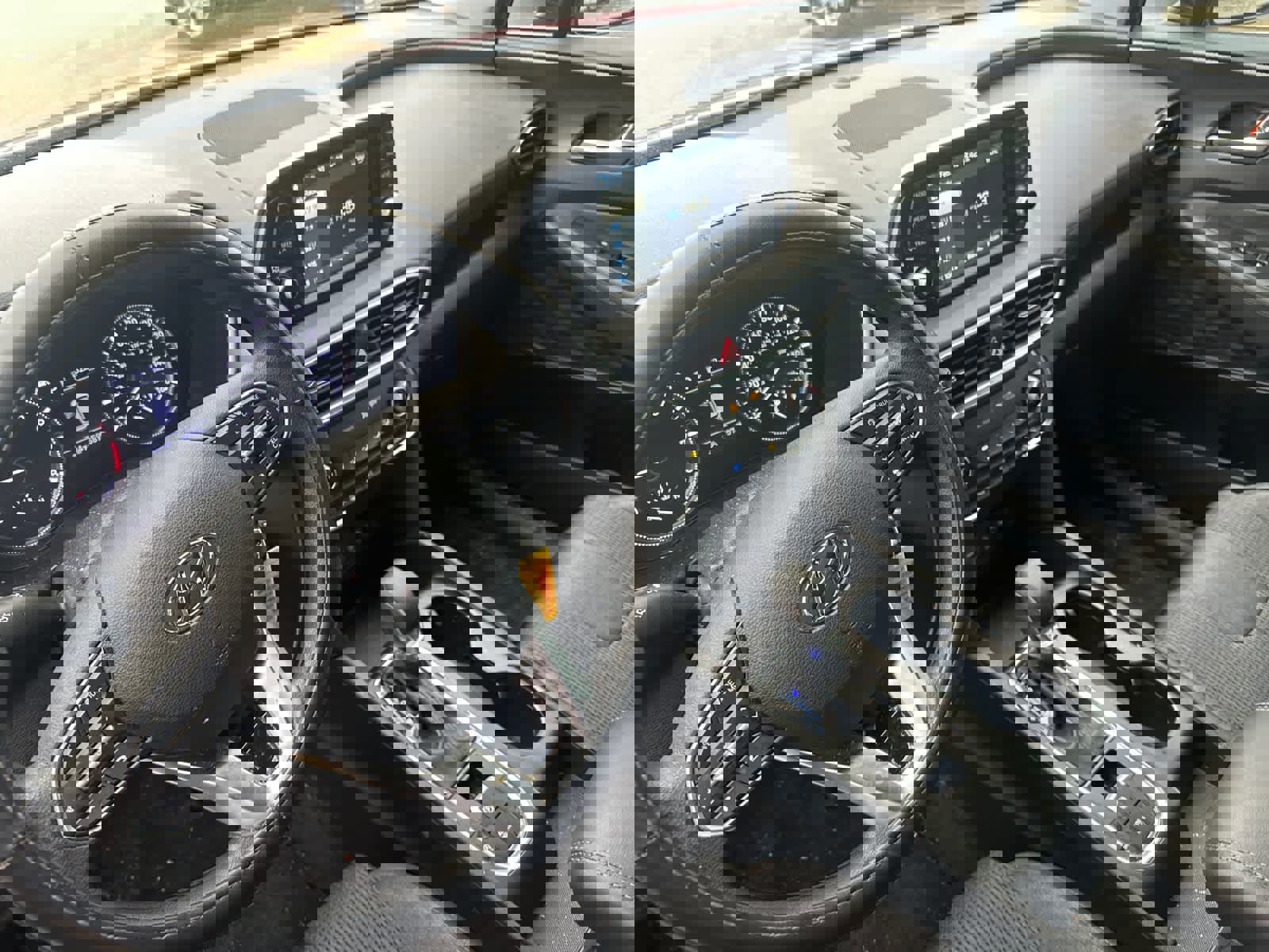 Used 2020 Hyundai Santa Fe SE image 11