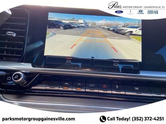 Used 2024 GMC Sierra 1500 SLT AWD/4WD image 19