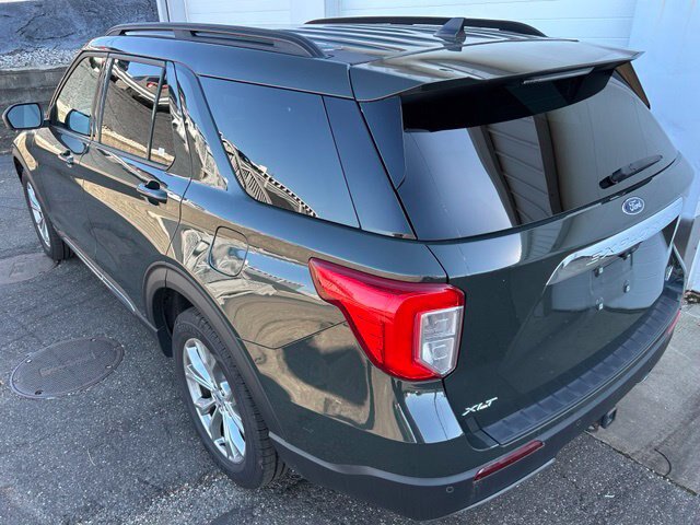 Certified 2023 Ford Explorer XLT w/ Equipment Group 202A AWD/4WD image 4