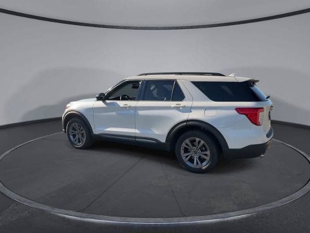 Certified 2022 Ford Explorer XLT w/ Equipment Group 202A AWD/4WD image 6
