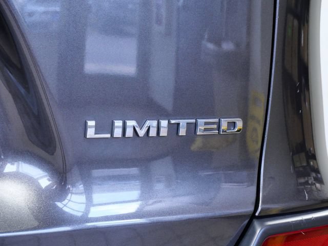Used 2019 Jeep Cherokee Limited w/ Trailer Tow Group AWD/4WD image 7