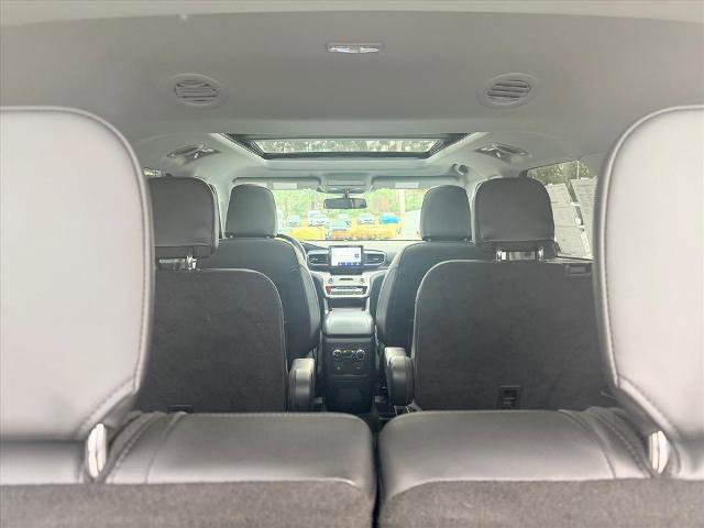 Certified 2022 Ford Explorer XLT w/ Equipment Group 202A image 33