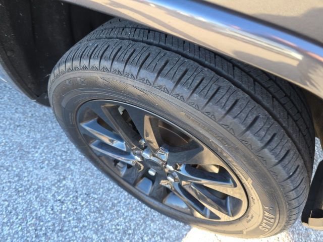 Used 2021 Jeep Grand Cherokee Laredo X image 5