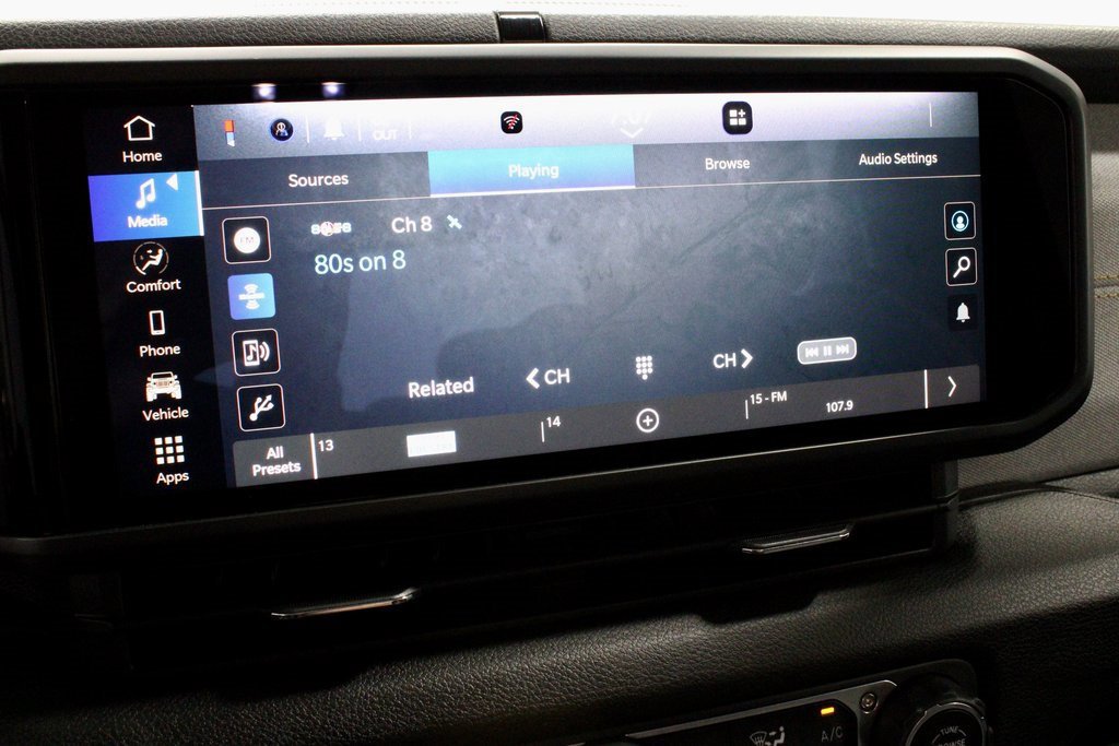 Used 2024 Jeep Gladiator Sport image 10