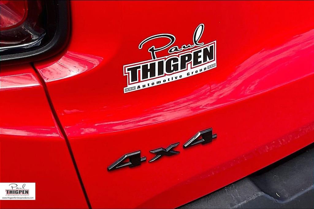 Used 2017 Jeep Renegade Altitude image 8