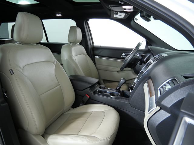 Certified 2018 Ford Explorer Limited w/ Equipment Group 301A AWD/4WD image 10