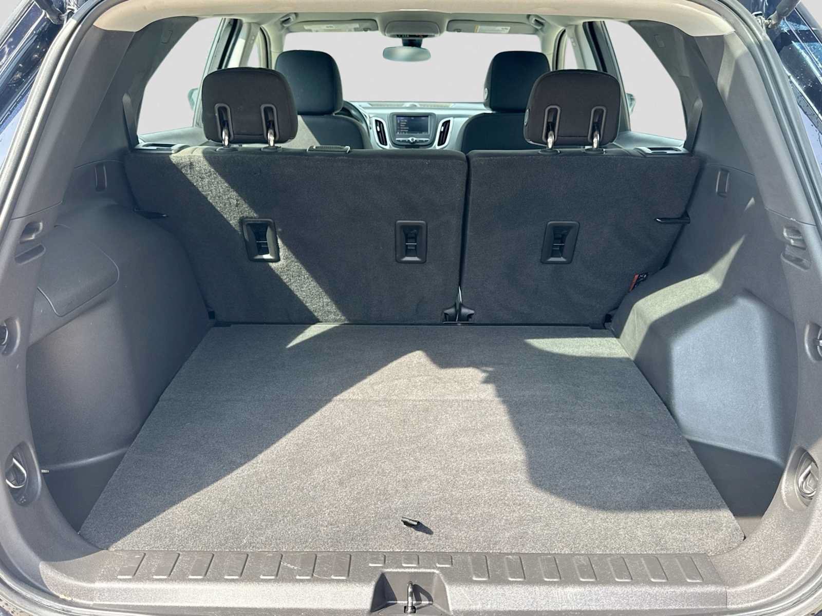 Used 2020 Chevrolet Equinox LS AWD/4WD image 32