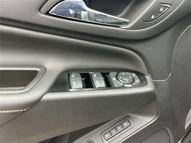 Used 2024 Chevrolet Equinox Premier image 28