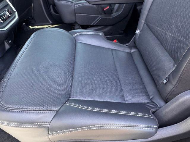 Certified 2025 Ford Expedition Platinum w/ Stealth Appearance Package AWD/4WD image 31