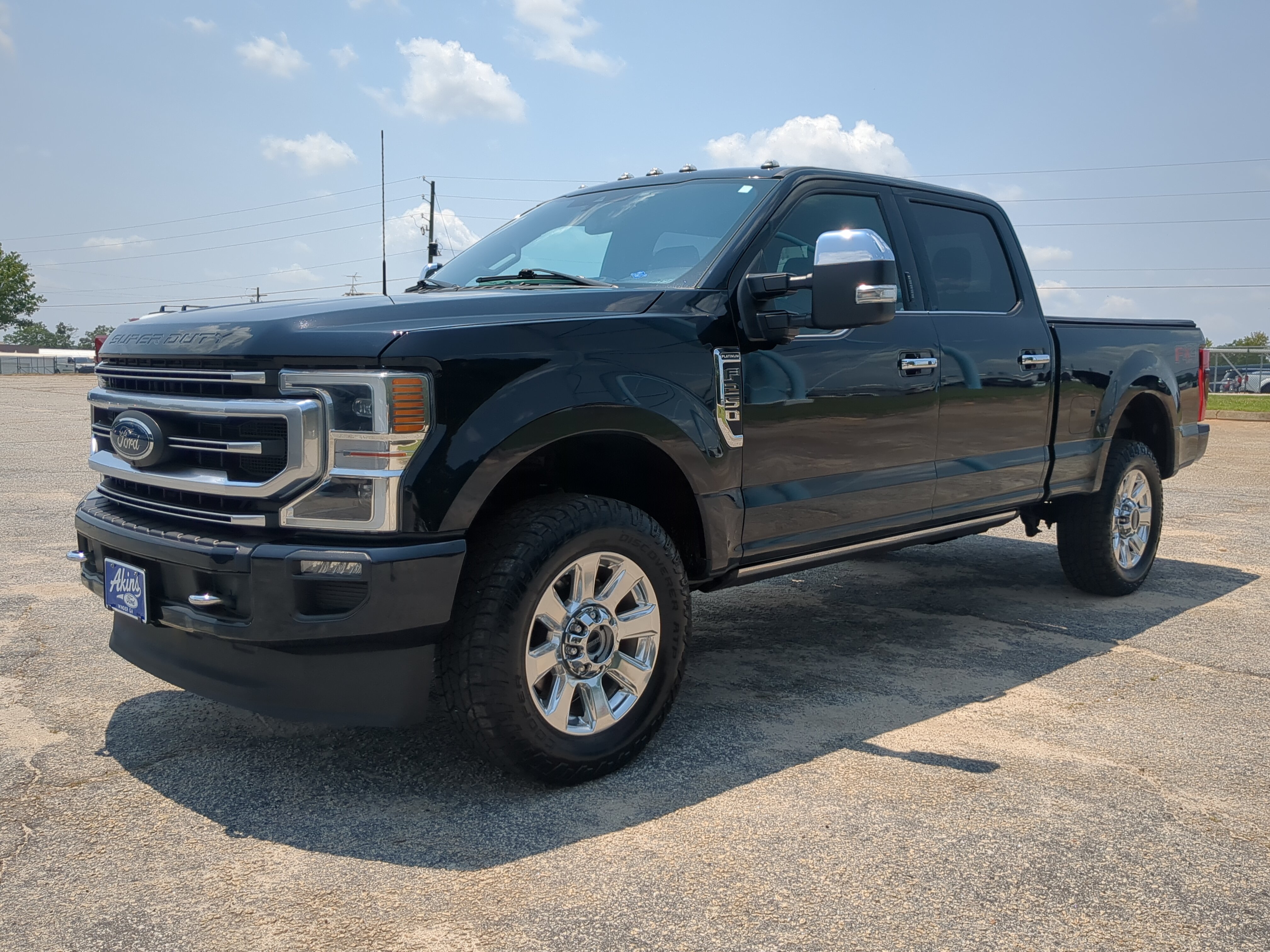 Certified 2022 Ford F250 Platinum w/ FX4 Off-Road Package AWD/4WD image 6