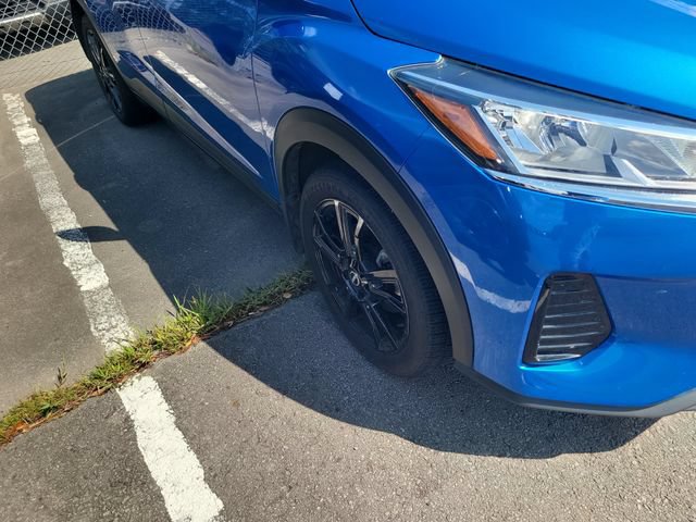 Used 2022 Nissan Kicks SV FWD image 4