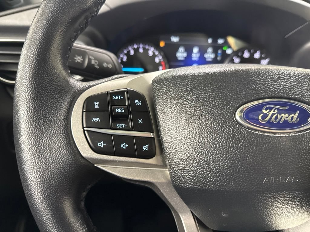 Certified 2023 Ford Explorer XLT w/ Equipment Group 202A AWD/4WD image 25