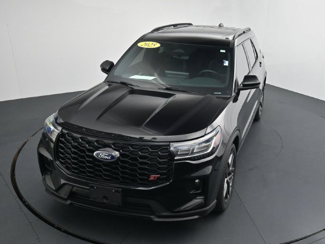 Certified 2025 Ford Explorer ST AWD/4WD image 28