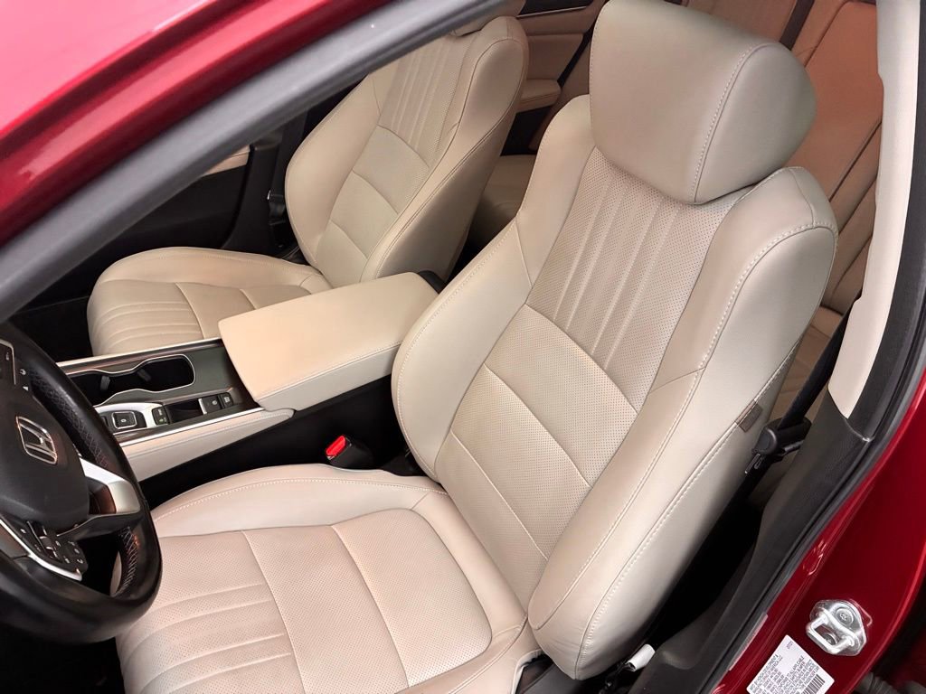 Used 2021 Honda Accord Touring image 19