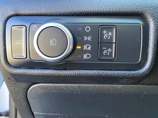 Certified 2022 Ford Explorer XLT w/ Equipment Group 202A image 18