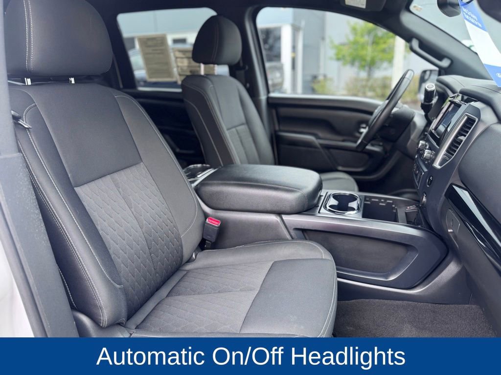 Used 2019 Nissan Titan SV w/ SV Convenience Package image 22
