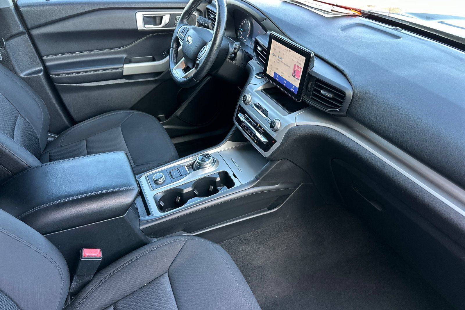 Certified 2022 Ford Explorer XLT AWD/4WD image 17