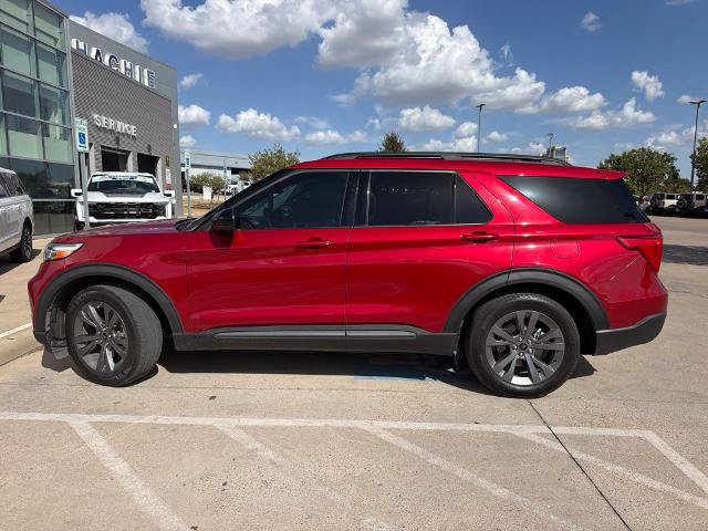 Certified 2023 Ford Explorer XLT w/ Equipment Group 202A RWD image 3
