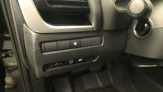 Used 2023 Nissan Rogue SL AWD/4WD image 14