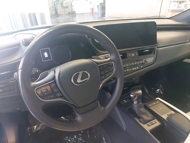 Used 2022 Lexus ES 300h w/ Premium Package image 16