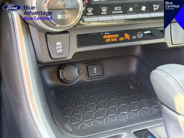 Used 2021 Toyota RAV4 LE AWD/4WD image 26