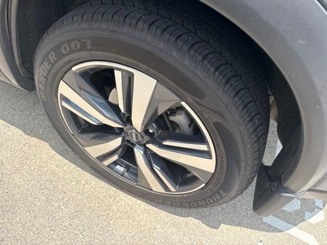 Used 2023 Nissan Rogue SL w/ SL Premium Package FWD image 21