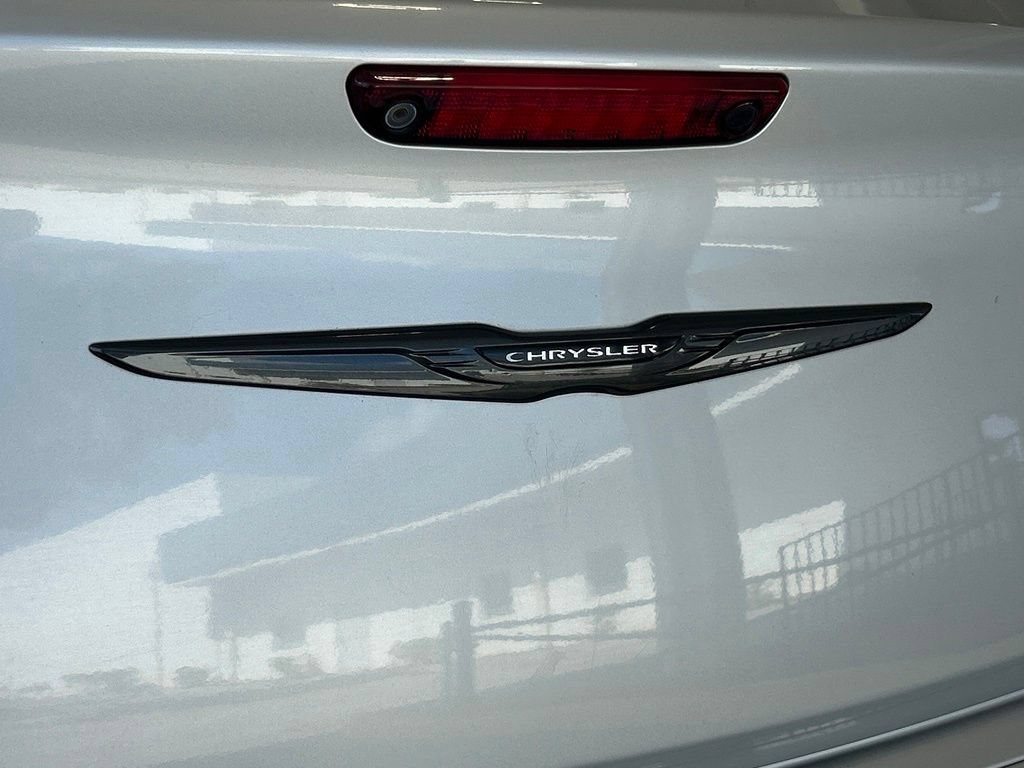 Used 2021 Chrysler 300 Touring w/ Sport Appearance Package RWD image 21