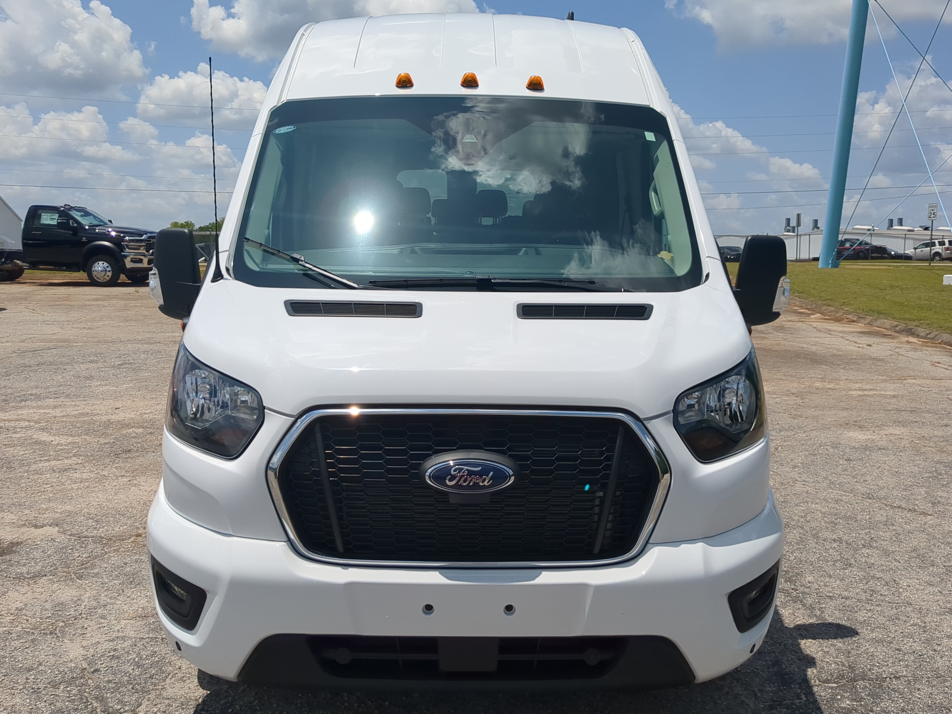 Certified 2025 Ford Transit 350 XLT RWD image 7