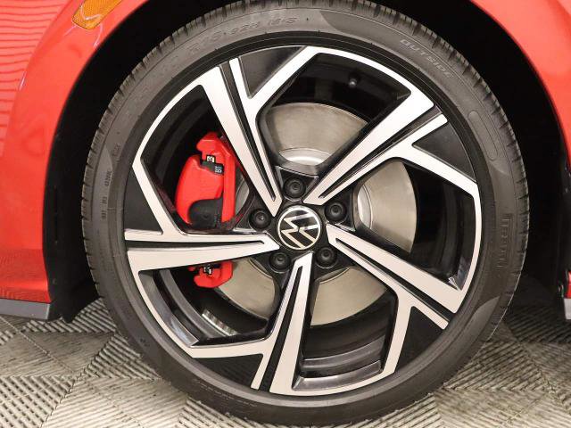 Used 2025 Volkswagen GTI SE FWD image 18