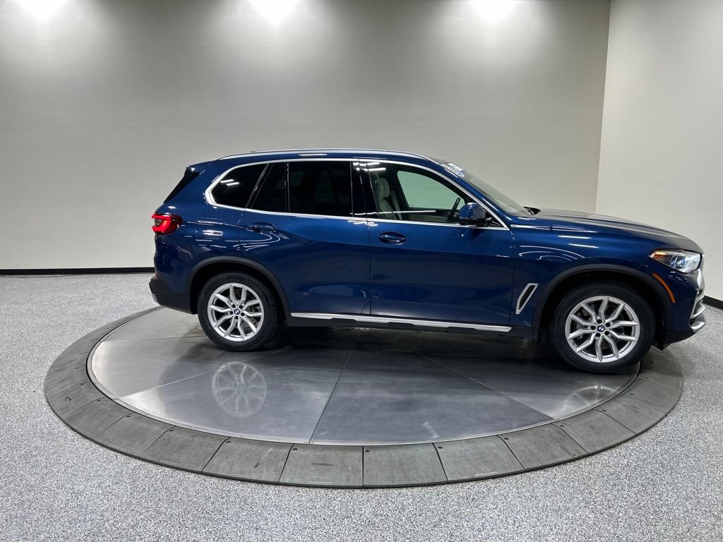 Used 2021 BMW X5 xDrive40i w/ Executive Package AWD/4WD image 6