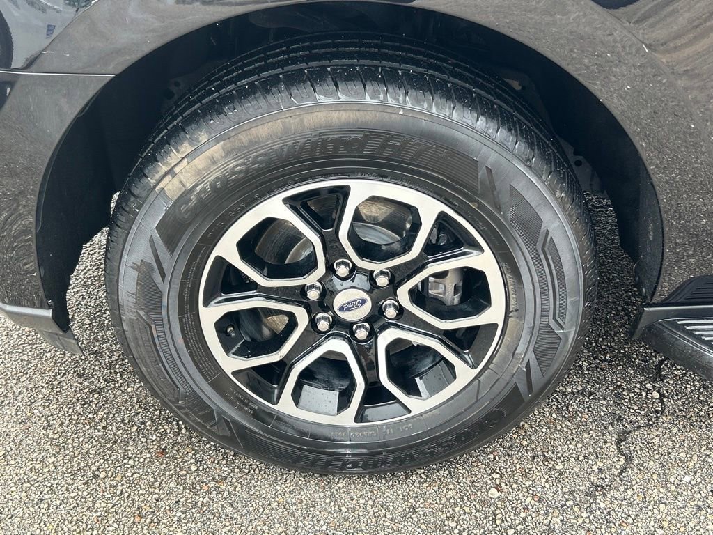 Certified 2024 Ford Expedition XLT image 19