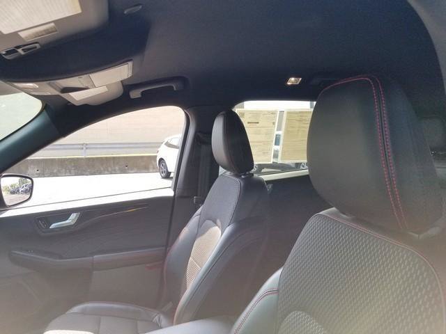 Certified 2023 Ford Escape ST-Line w/ Tech Pack #1 AWD/4WD image 16