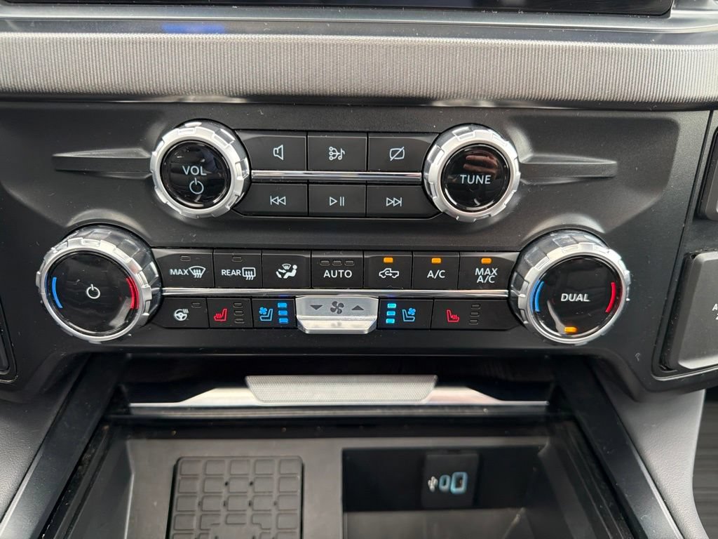 Certified 2024 Ford F350 Platinum w/ FX4 Off-Road Package AWD/4WD image 34
