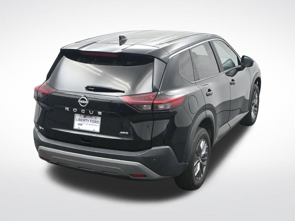 Used 2023 Nissan Rogue S AWD/4WD image 29