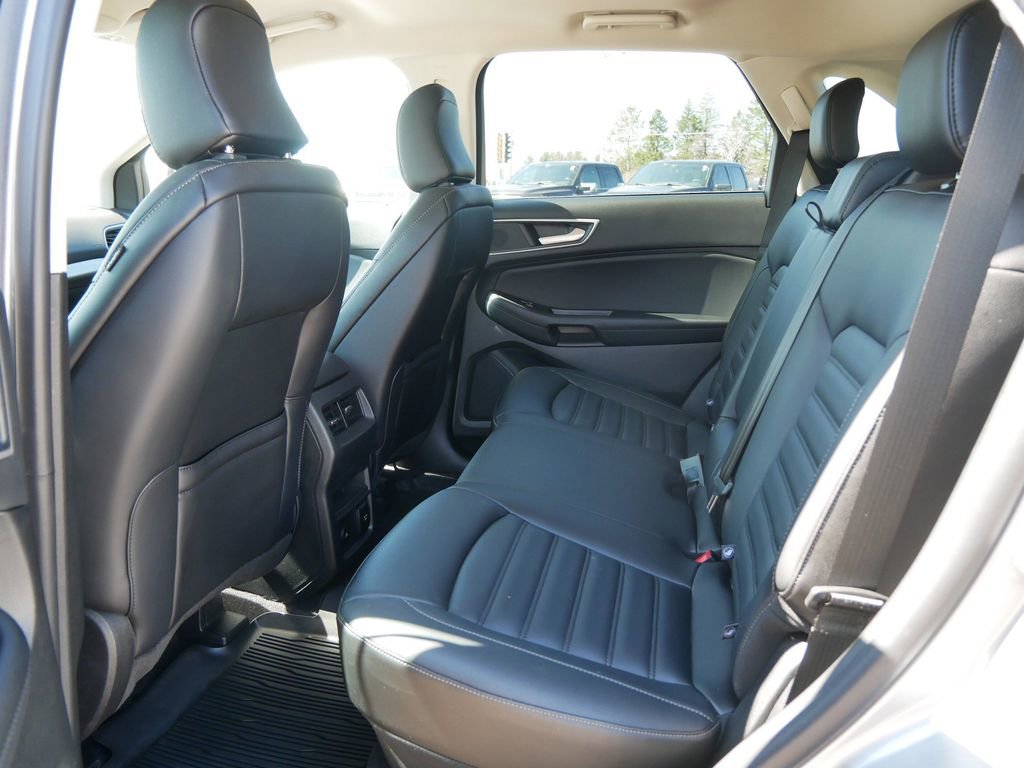 Certified 2024 Ford Edge SEL w/ Convenience Package AWD/4WD image 11